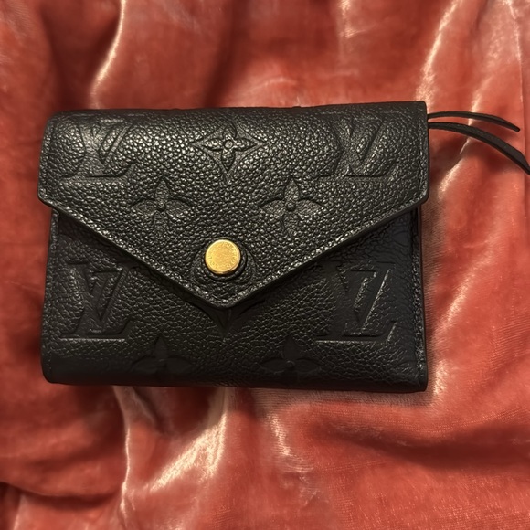 Authentic Louis Vuitton Victorine Monogram Wallet, Black - Picture 2 of 9